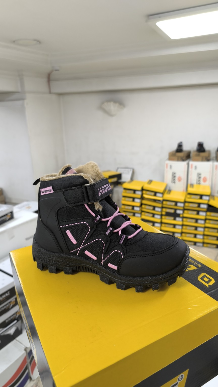 Black & Pink Kids Winter Boot